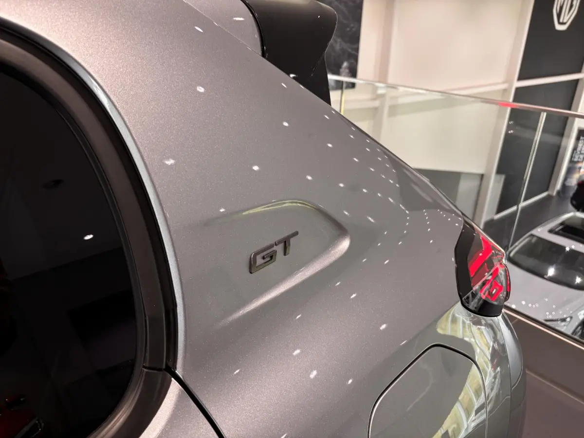 1.2 Hybrid 110 e-DCS6 GT | Automaat | Climate Control | Full Map Navigatie | Apple Carplay / Android Auto | 360 Camera | Parkeersensoren | Bekleding Half Leder | Direct uit Voorraad Leverbaa