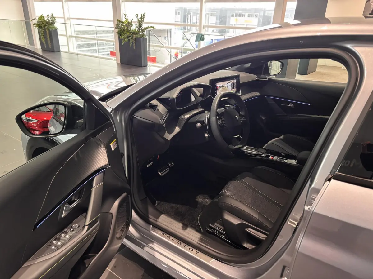 1.2 Hybrid 110 e-DCS6 GT | Automaat | Climate Control | Full Map Navigatie | Apple Carplay / Android Auto | 360 Camera | Parkeersensoren | Bekleding Half Leder | Direct uit Voorraad Leverbaa