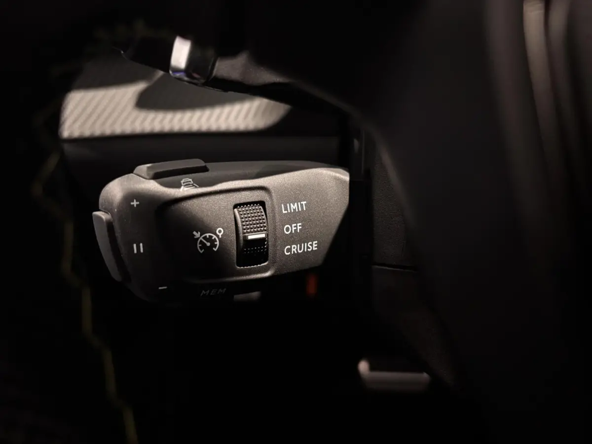 1.2 Hybrid 110 e-DCS6 GT | Automaat | Climate Control | Full Map Navigatie | Apple Carplay / Android Auto | 360 Camera | Parkeersensoren | Bekleding Half Leder | Direct uit Voorraad Leverbaa