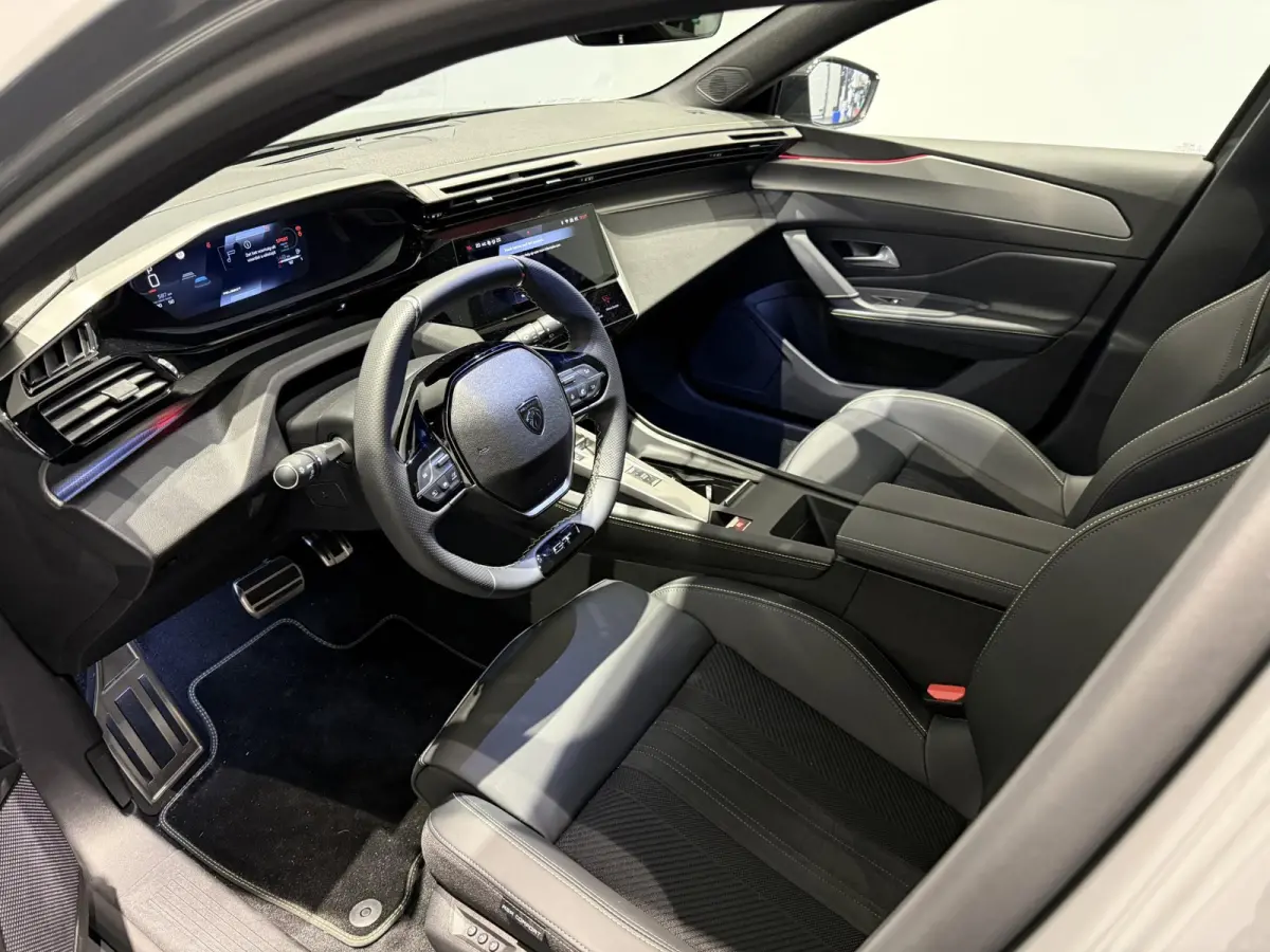 1.6 Plug-in Hybrid 195 GT | APPLE CARPLAY & ANDROID AUTO | 360 CAMERA | PANORAMADAK | DEMO AUTO |