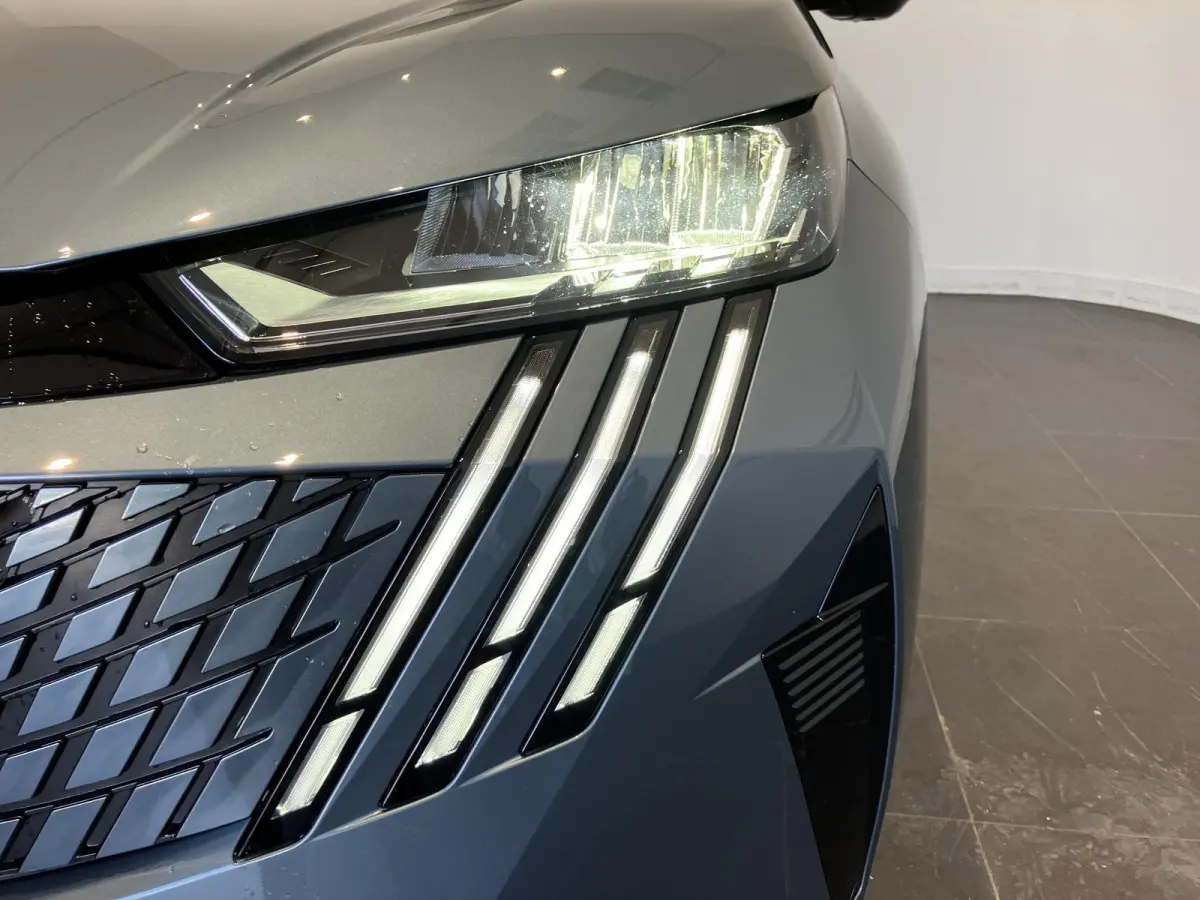 1.2 Hybrid 145 Allure | APPLE CARPLAY & ANDROID AUTO | 360 CAMERA | STOELVERWARMING | DEMO AUTO |