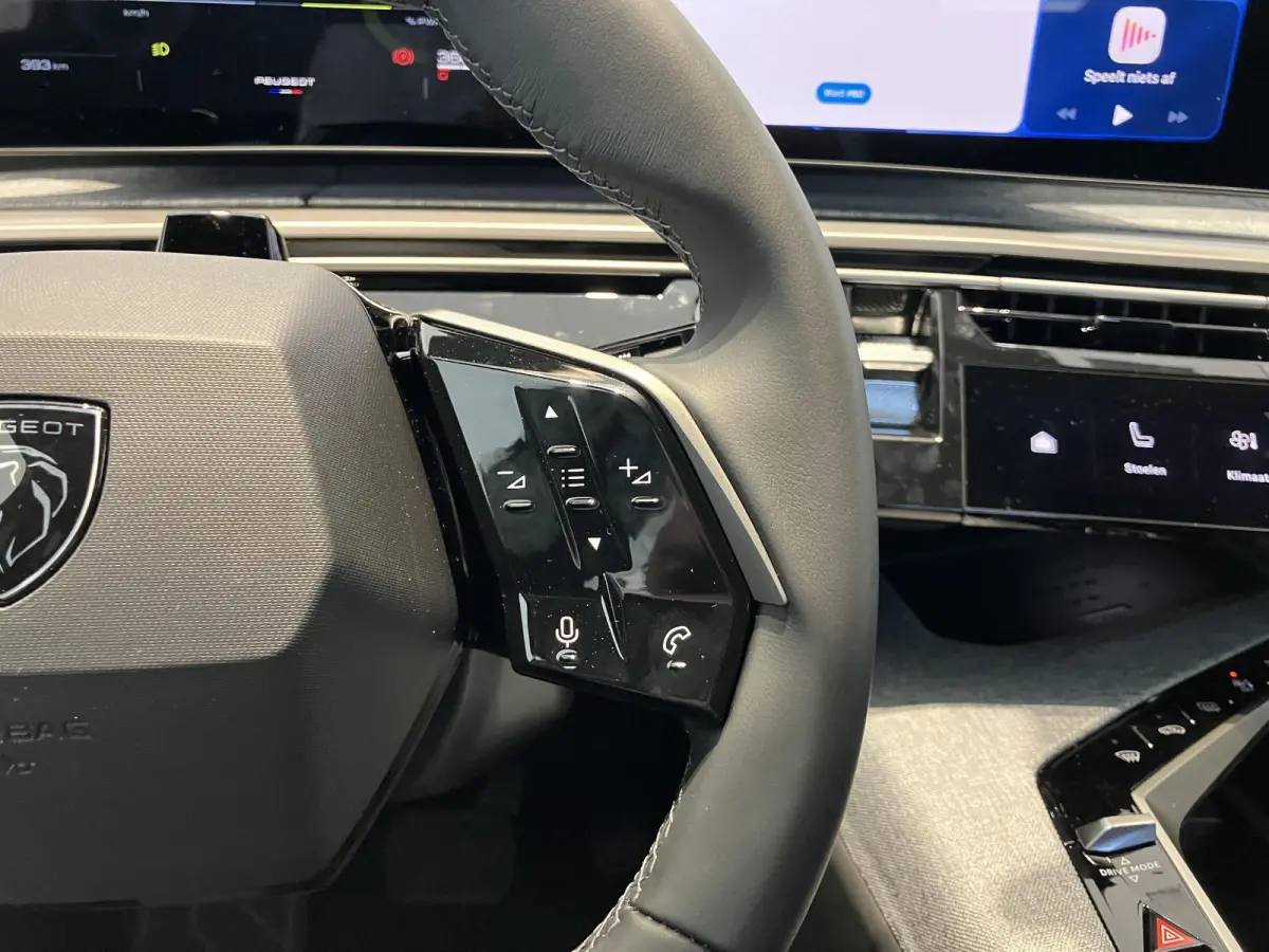 1.2 Hybrid 145 Allure | APPLE CARPLAY & ANDROID AUTO | 360 CAMERA | STOELVERWARMING | DEMO AUTO |