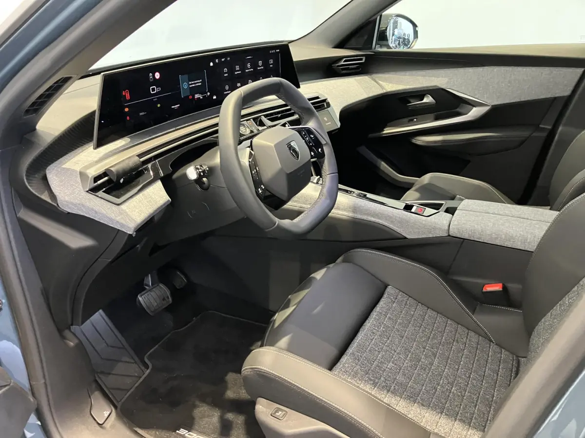 1.2 Hybrid 145 Allure | APPLE CARPLAY & ANDROID AUTO | 360 CAMERA | STOELVERWARMING | DEMO AUTO |