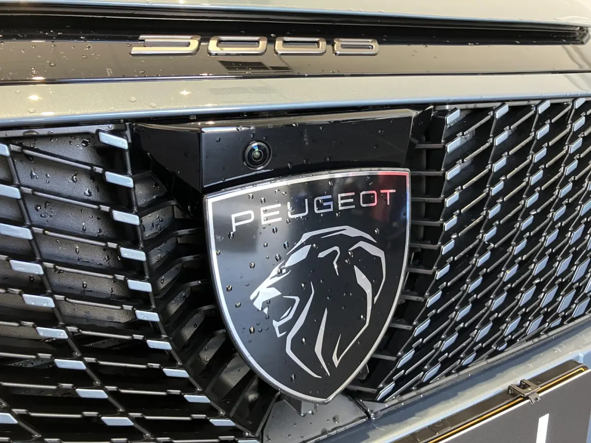 1.2 Hybrid 145 Allure | APPLE CARPLAY & ANDROID AUTO | 360 CAMERA | STOELVERWARMING | DEMO AUTO |