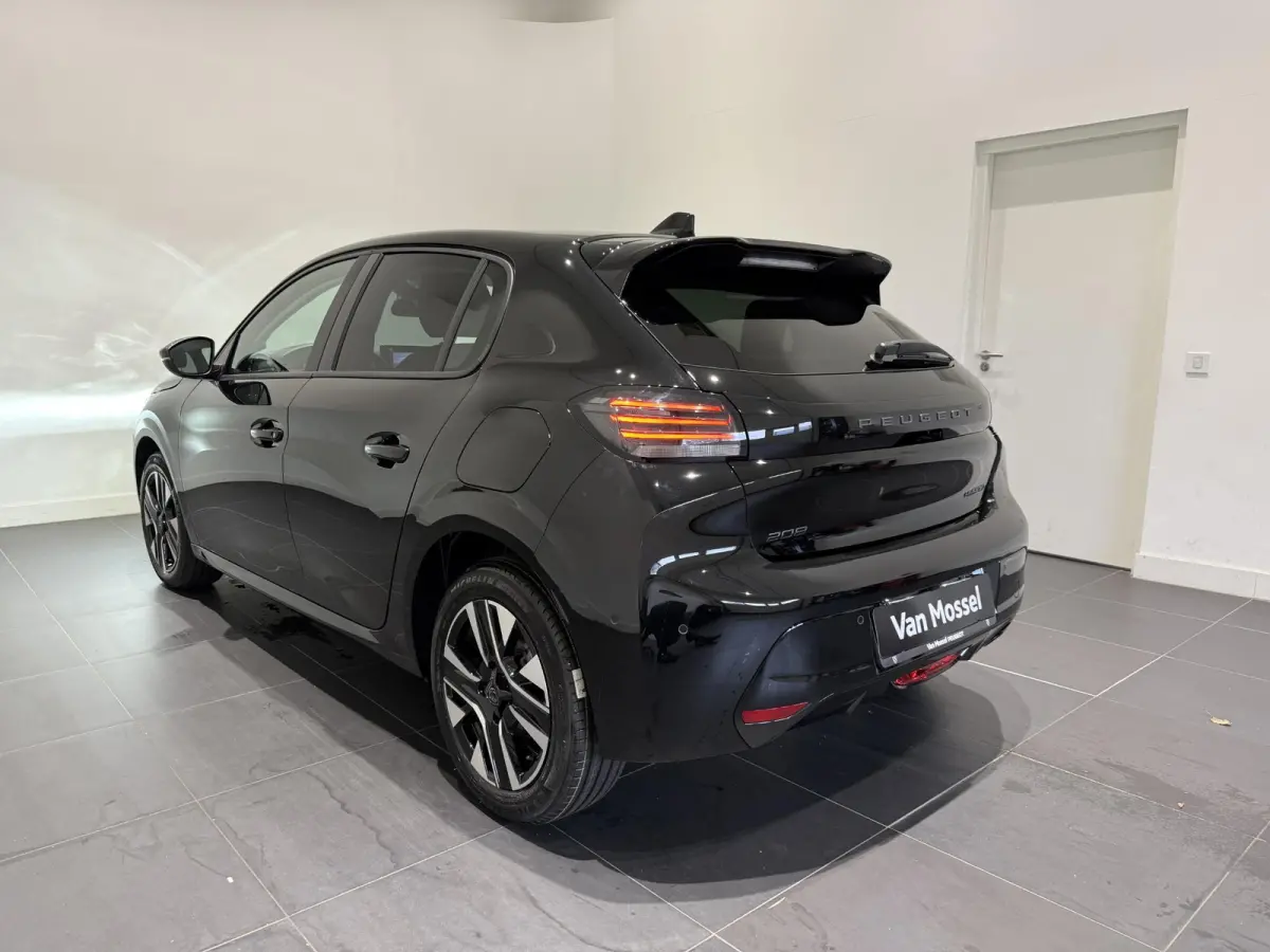 1.2 Hybrid 110 e-DCS6 Allure | APPLE CARPLAY & ANDROID AUTO | CAMERA | DEMO AUTO |