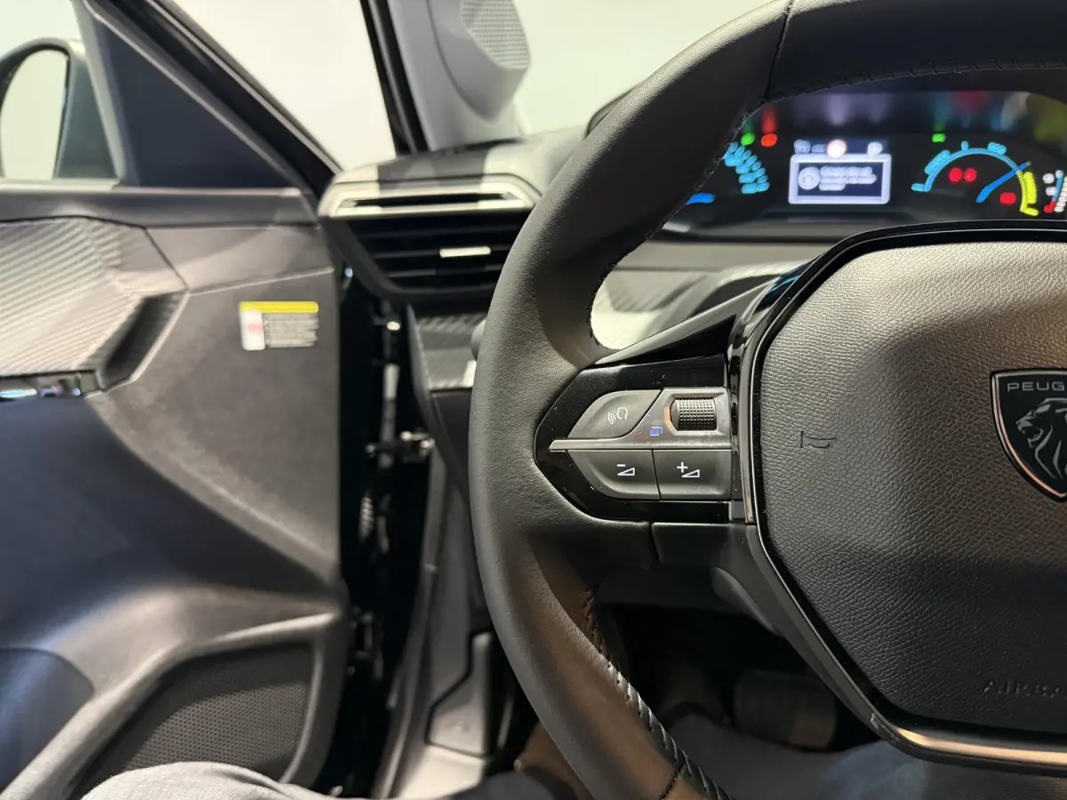 1.2 Hybrid 110 e-DCS6 Business | APPLE CARPLAY & ANDROID AUTO | CAMERA | DEMO AUTO |