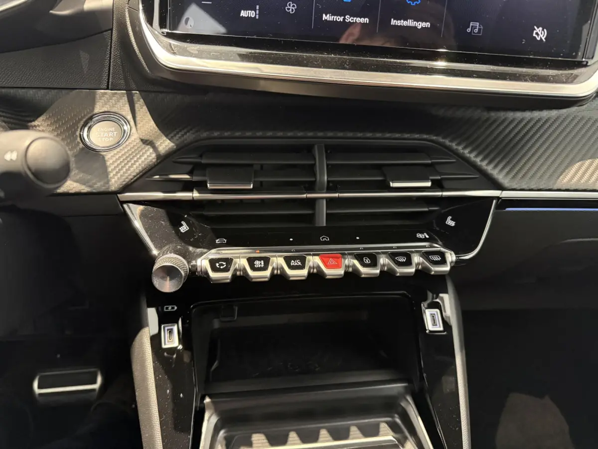 1.2 Hybrid 145 GT | APPLE CARPLAY & ANDROID AUTO | STOELVERWARMING | NAVI | ELEKTRISCHE STOELEN | AUTOMAAT |