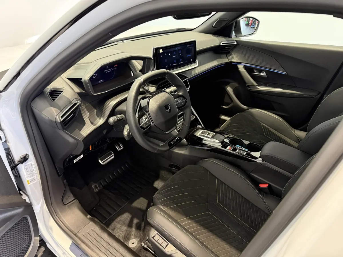 1.2 Hybrid 145 GT | APPLE CARPLAY & ANDROID AUTO | STOELVERWARMING | NAVI | ELEKTRISCHE STOELEN | AUTOMAAT |