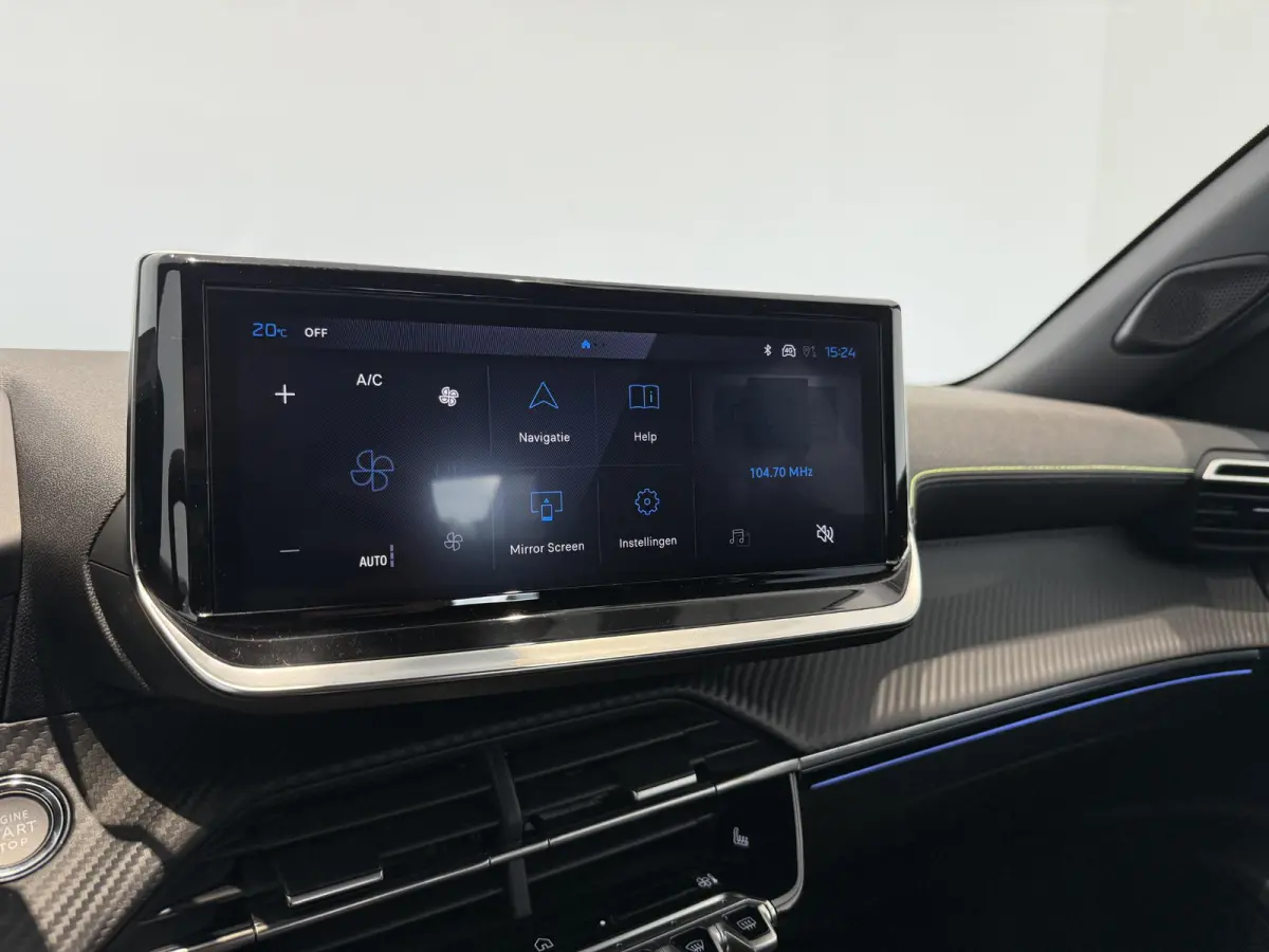 1.2 Hybrid 145 GT | APPLE CARPLAY & ANDROID AUTO | STOELVERWARMING | NAVI | ELEKTRISCHE STOELEN | AUTOMAAT |