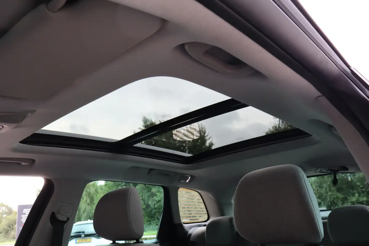 1.2 PureTech S&S Origins Pano / Navi / Head-up / Clima / Audio / Cruise