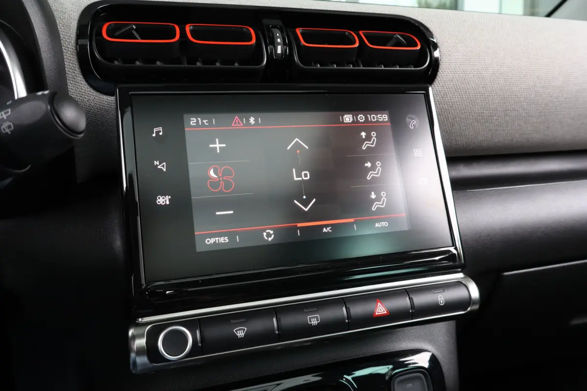 1.2 PureTech S&S Origins Pano / Navi / Head-up / Clima / Audio / Cruise