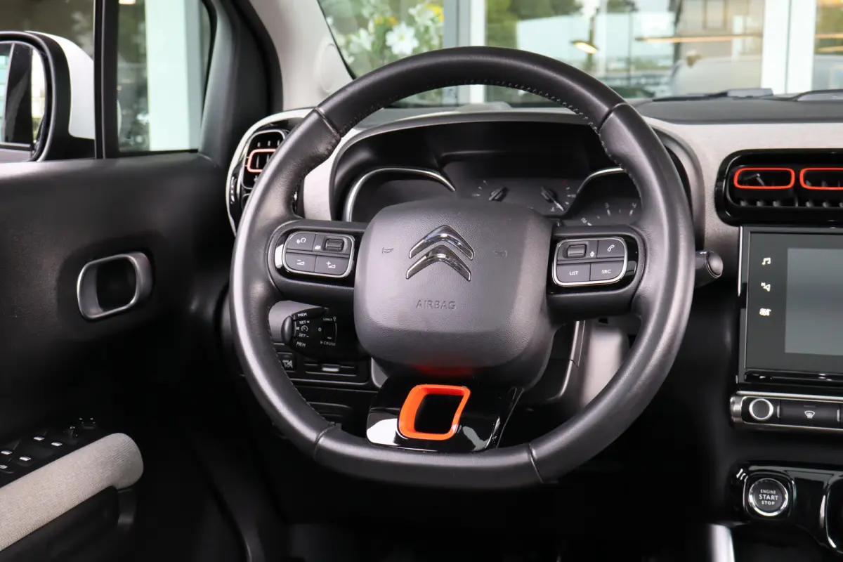 1.2 PureTech S&S Origins Pano / Navi / Head-up / Clima / Audio / Cruise