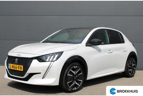 1.2 PureTech GT Pack | Navigatie | Camera | Panoramadak | Stoelverwarming | Full LED | Alcantara | 76.000km |