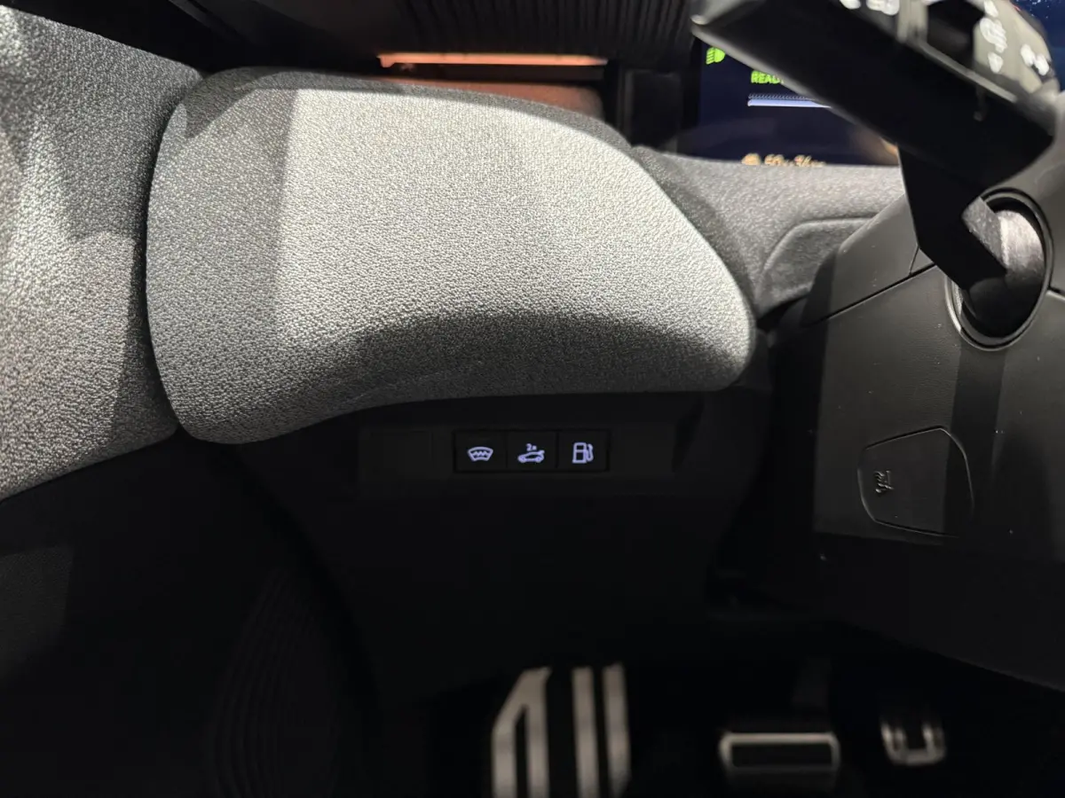 1.2 Hybrid 145 Max l MASSAGE l ELEKT. STOELEN l NAVI l CAMERA l DEMO MODEL!!!!