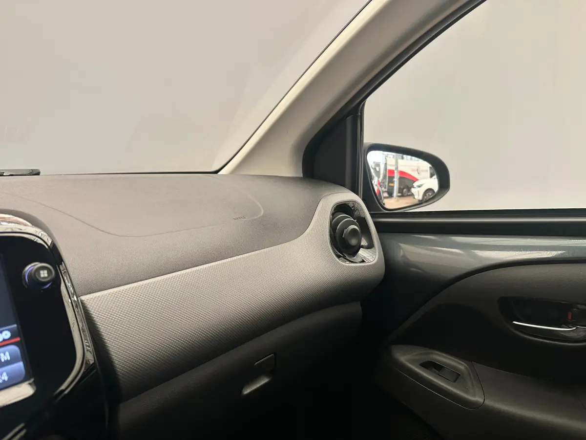 1.0 e-VTi Blue Lease Executive Climate Control | Camera | Bluetooth | 15" Lichtmetaal | 5-deurs | Chroom | Airco | Achteruitrijcamera | Centrale deurvergrendeling met afstandsbediening | Dim