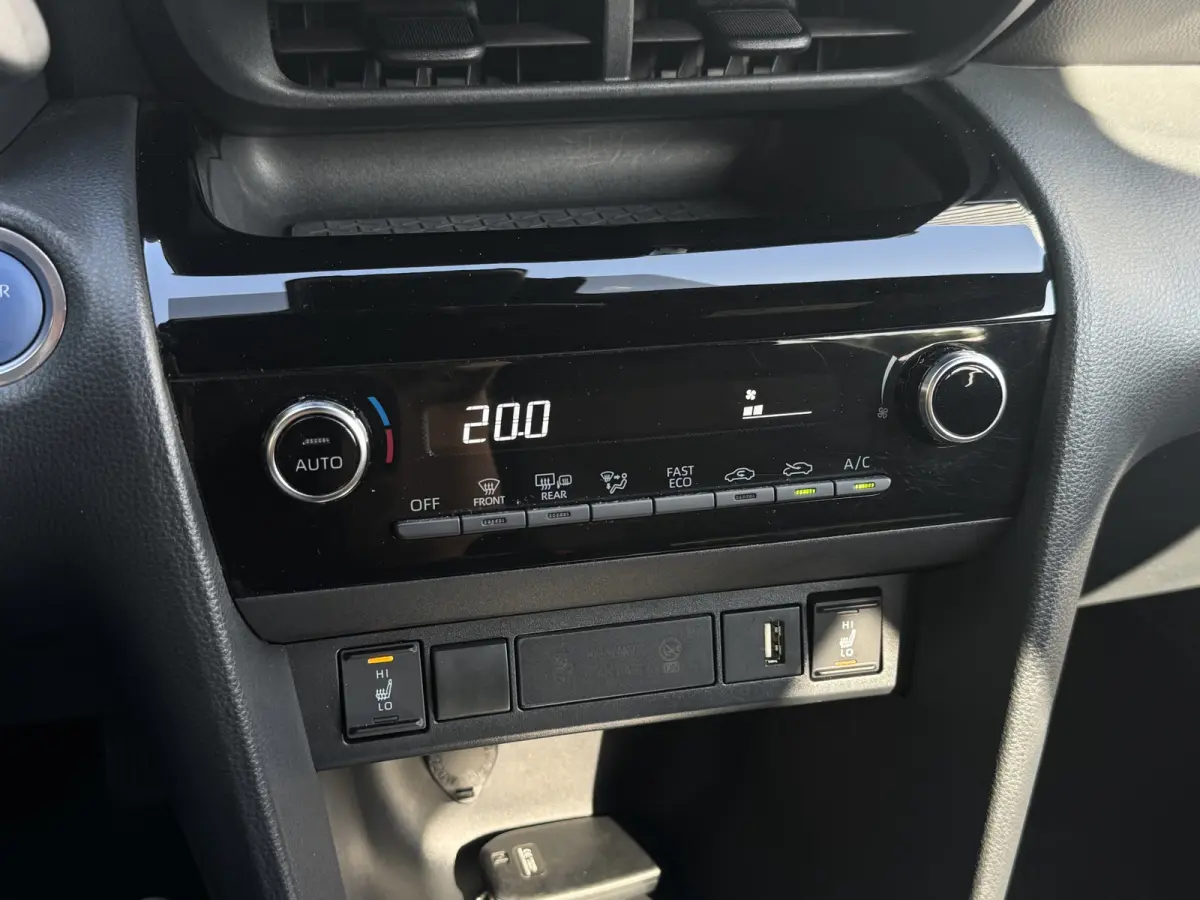 1.5 Hybrid 116 pk Dynamic Keyless entry, Stoelverwarming, Dealeronderh