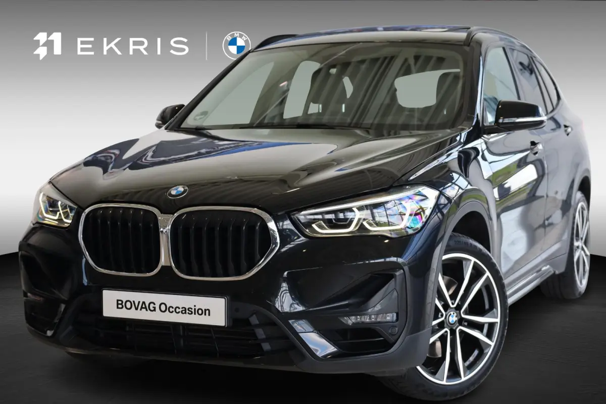 xDrive20i High Executive | Head-Up Display | Stoelverwarming | Parkeersensoren | Glazen Schuif-/Kanteldak