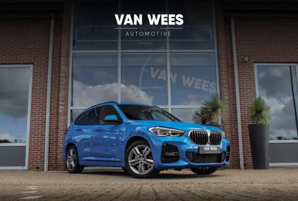 xDrive25e High Executive M sport | 1e eigenaar | Dealer onderhouden | Panoramadak | Apple Carplay | Camera | LED adaptief | Head-up | Stoelverwarming | Cruise control