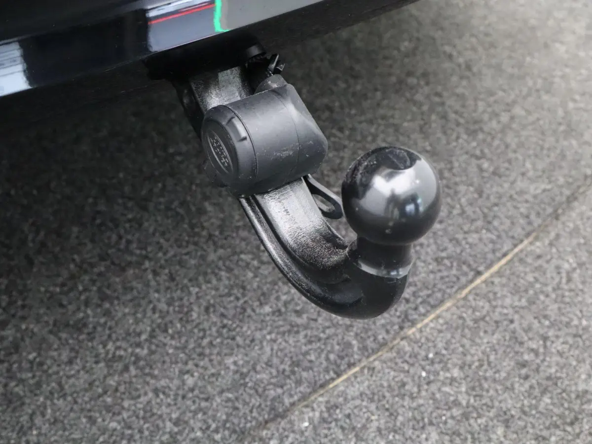 3.0 P550e Autobiography PHEV | Meridian Signature Sound | Massage voorstoelen in Caraway Semi Aniline leder | Black Exterior Pack | Towing Pack | Gekoelde opberguimte middenconsole