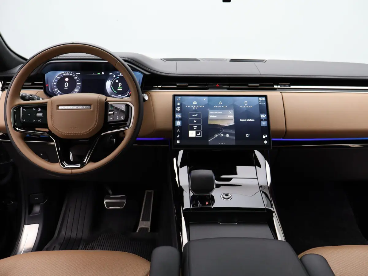 3.0 P550e Autobiography PHEV | Meridian Signature Sound | Massage voorstoelen in Caraway Semi Aniline leder | Black Exterior Pack | Towing Pack | Gekoelde opberguimte middenconsole