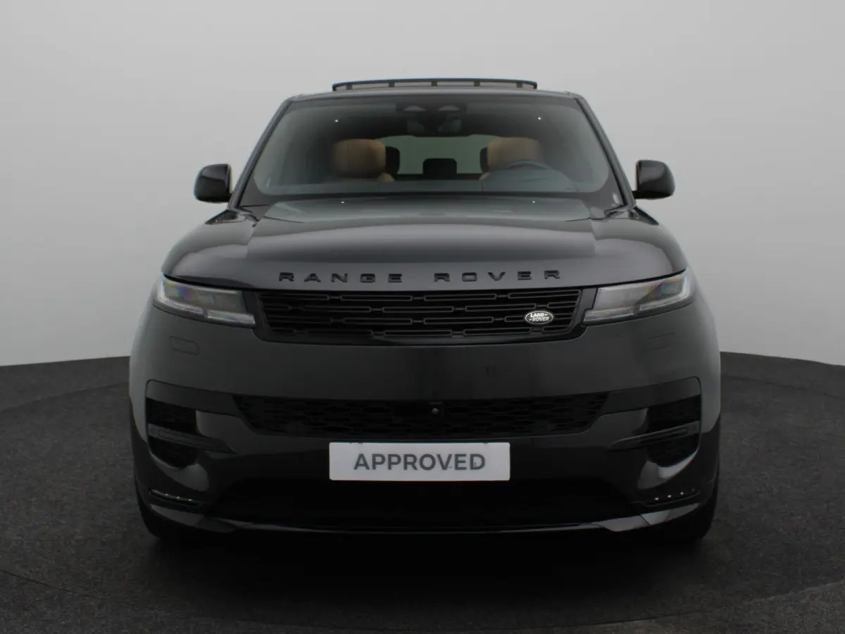 3.0 P550e Autobiography PHEV | Meridian Signature Sound | Massage voorstoelen in Caraway Semi Aniline leder | Black Exterior Pack | Towing Pack | Gekoelde opberguimte middenconsole