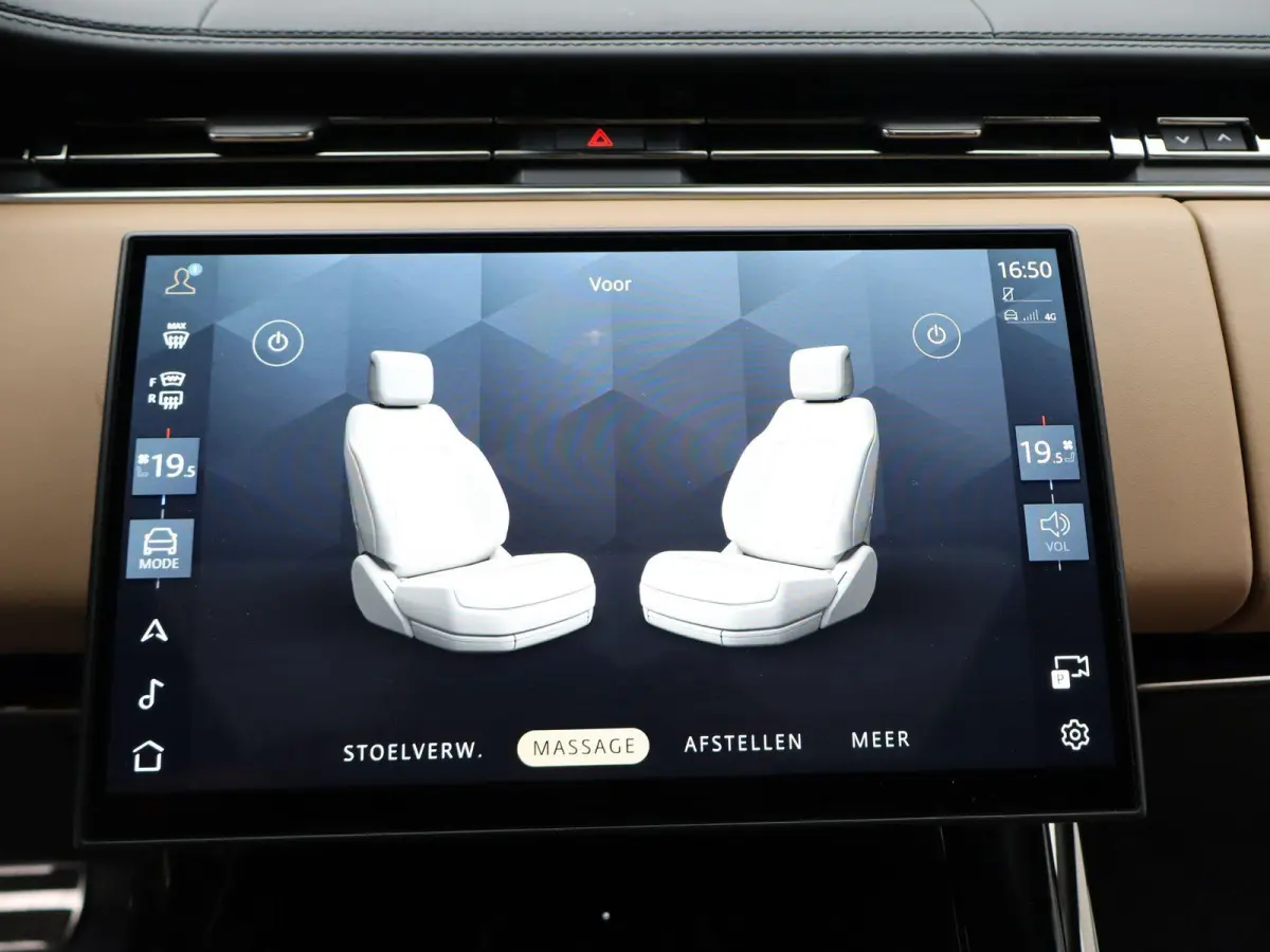 3.0 P550e Autobiography PHEV | Meridian Signature Sound | Massage voorstoelen in Caraway Semi Aniline leder | Black Exterior Pack | Towing Pack | Gekoelde opberguimte middenconsole