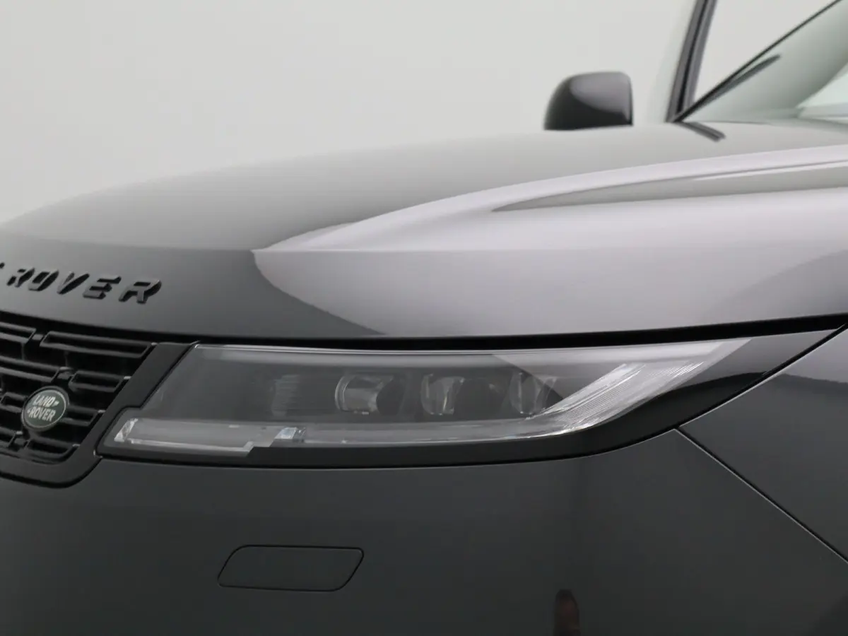 3.0 P550e Autobiography PHEV | Meridian Signature Sound | Massage voorstoelen in Caraway Semi Aniline leder | Black Exterior Pack | Towing Pack | Gekoelde opberguimte middenconsole