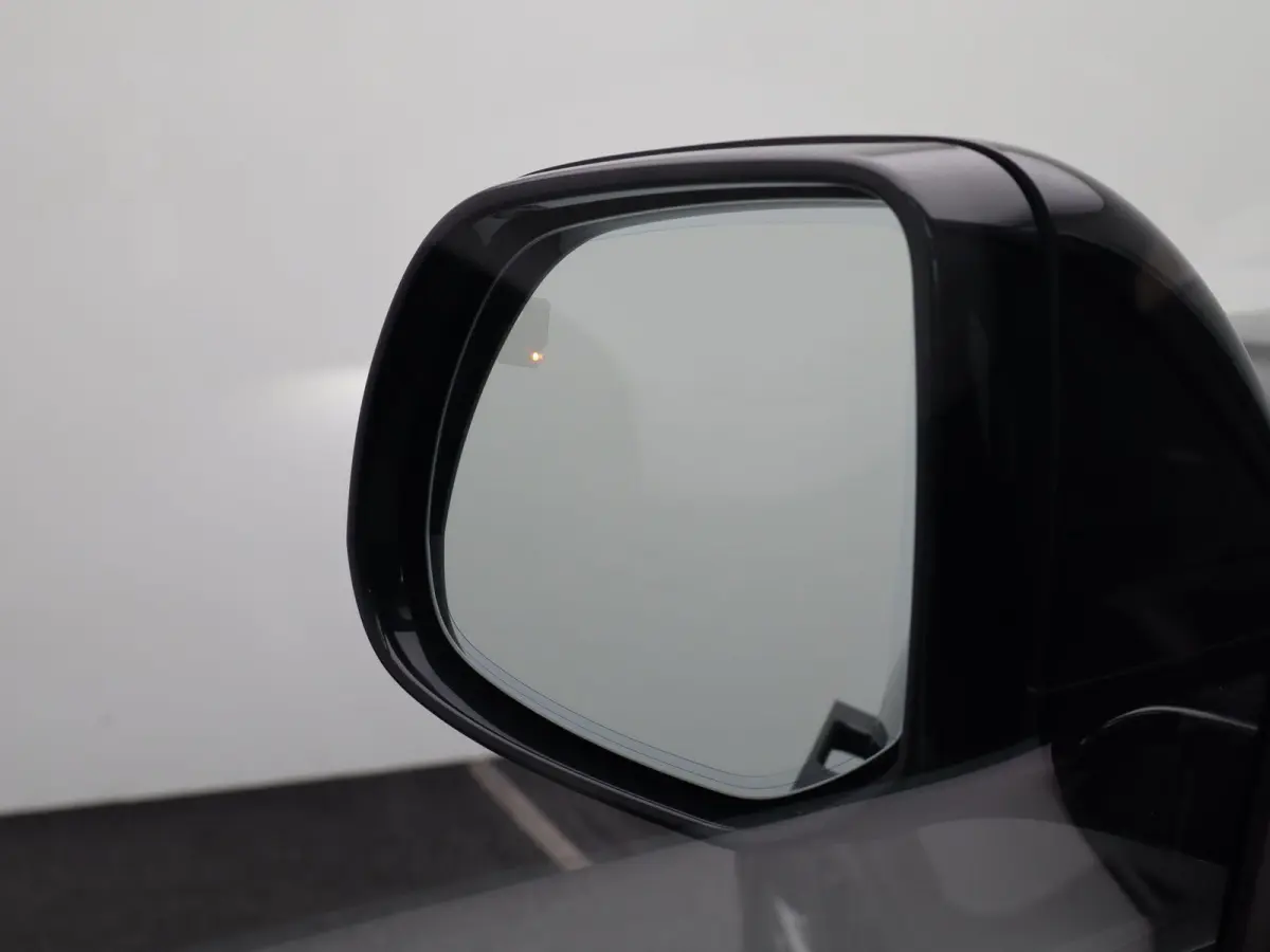 3.0 P510e First Edition | Elek trekhaak | Massagestoelen | Stoelkoeling | ClearSight |