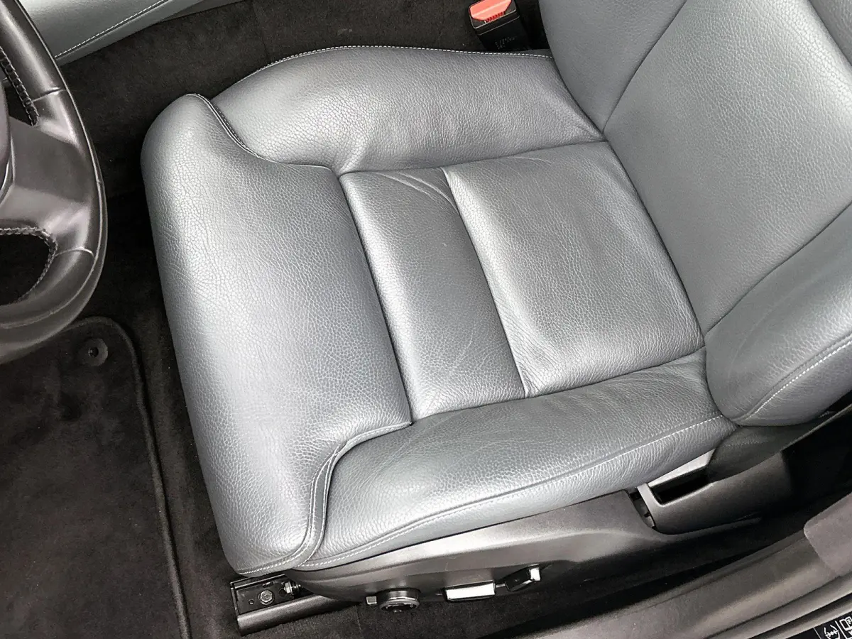 2.0 B4 Momentum Business 1e Eigenaar | Origineel Nederlands | Trekhaak | Apple Carplay | Android Auto | Stoel- en Stuurverwarming | Lederen Bekleding | Cruise Control | Achteruitrijcamera