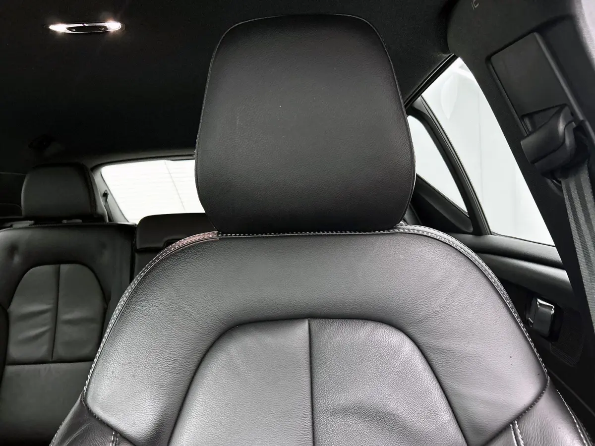 1.5 T5 R-Design PHEV | 98,6% SOH | Lederen Bekleding | Cruise Control | Stoelverwarming | Achteruitrijcamera | Navigatie