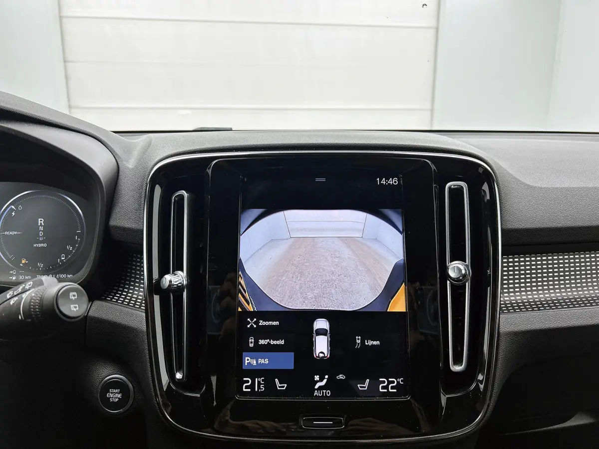 1.5 T5 R-Design PHEV | 98,6% SOH | Lederen Bekleding | Cruise Control | Stoelverwarming | Achteruitrijcamera | Navigatie