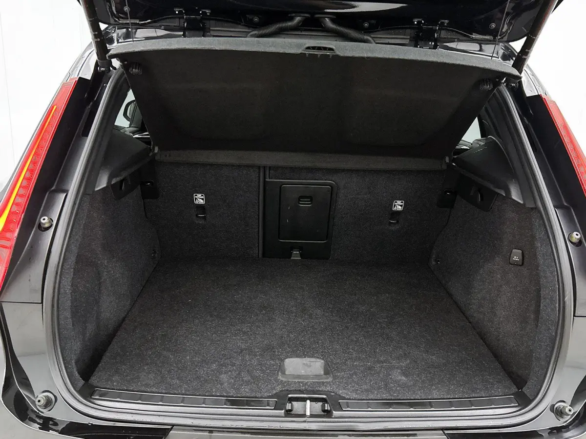 1.5 T5 R-Design PHEV | 98,6% SOH | Lederen Bekleding | Cruise Control | Stoelverwarming | Achteruitrijcamera | Navigatie