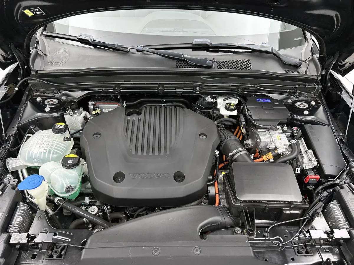 1.5 T5 R-Design PHEV | 98,6% SOH | Lederen Bekleding | Cruise Control | Stoelverwarming | Achteruitrijcamera | Navigatie