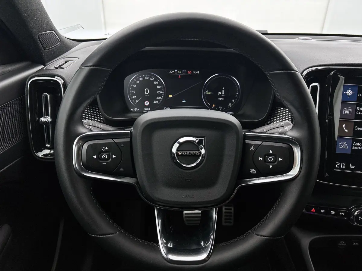 1.5 T5 R-Design PHEV | 98,6% SOH | Lederen Bekleding | Cruise Control | Stoelverwarming | Achteruitrijcamera | Navigatie