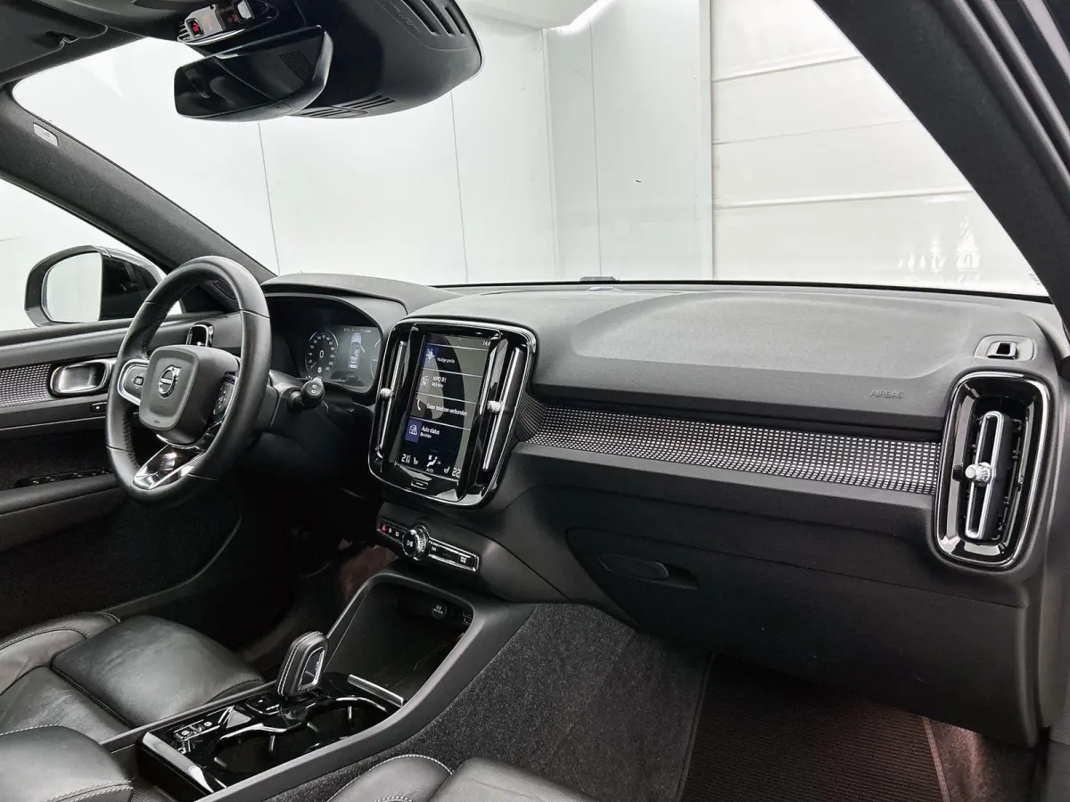 1.5 T5 R-Design PHEV | 98,6% SOH | Lederen Bekleding | Cruise Control | Stoelverwarming | Achteruitrijcamera | Navigatie