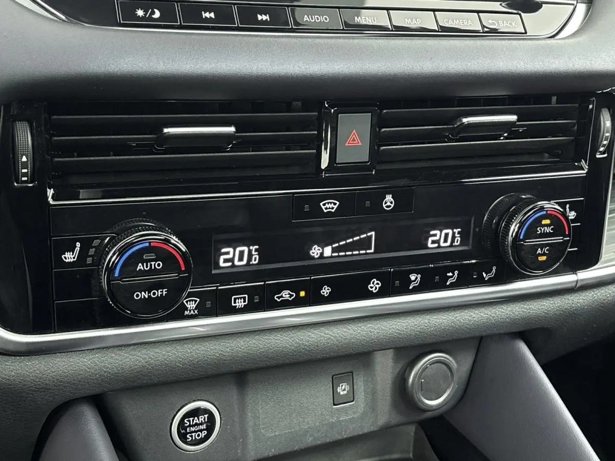 1.3 MHEV Xtronic Tekna Plus 1e Eigenaar | Origineel Nederlands | Trekhaak | Lederen Bekleding | Panoramadak | Head-Up Display