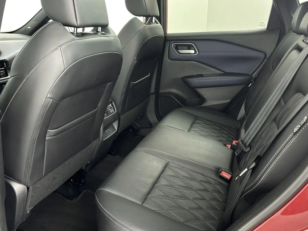 1.3 MHEV Xtronic Tekna Plus 1e Eigenaar | Origineel Nederlands | Trekhaak | Lederen Bekleding | Panoramadak | Head-Up Display