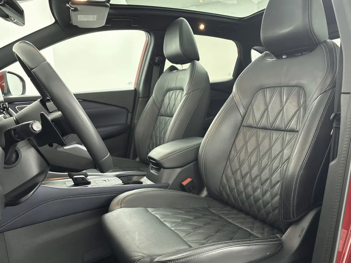 1.3 MHEV Xtronic Tekna Plus 1e Eigenaar | Origineel Nederlands | Trekhaak | Lederen Bekleding | Panoramadak | Head-Up Display