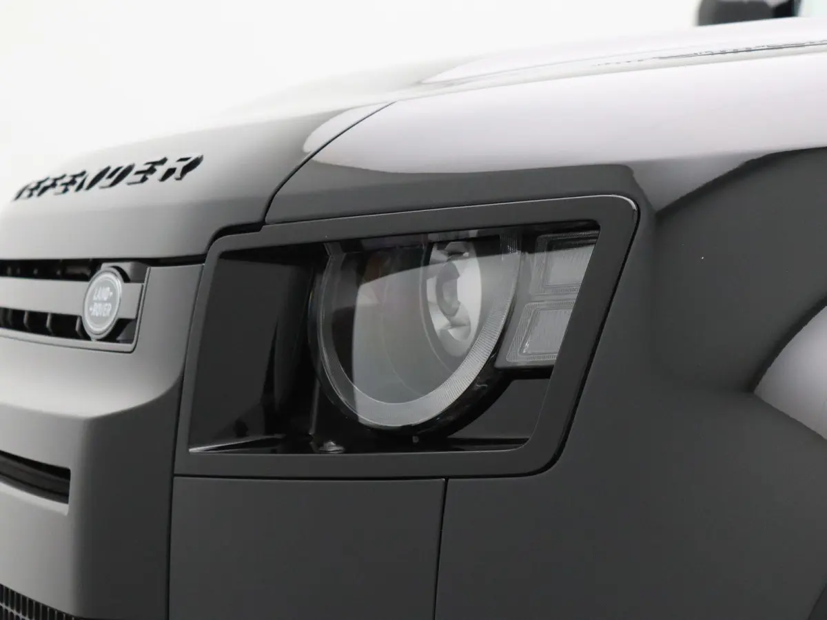 2.0 P300e 110 Dynamic SE Edition | ClearSight | koelvak | elek. trekhaak |