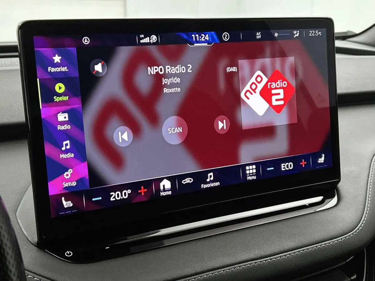 80 Origineel Nederlands | 92,1% SOH | Trekhaak | HEV | Cruise Control | Stoelverwarming | Stuurverwarming | Parkeersensoren Voor en Achter | Achteruitrijcamera | 360 Camera