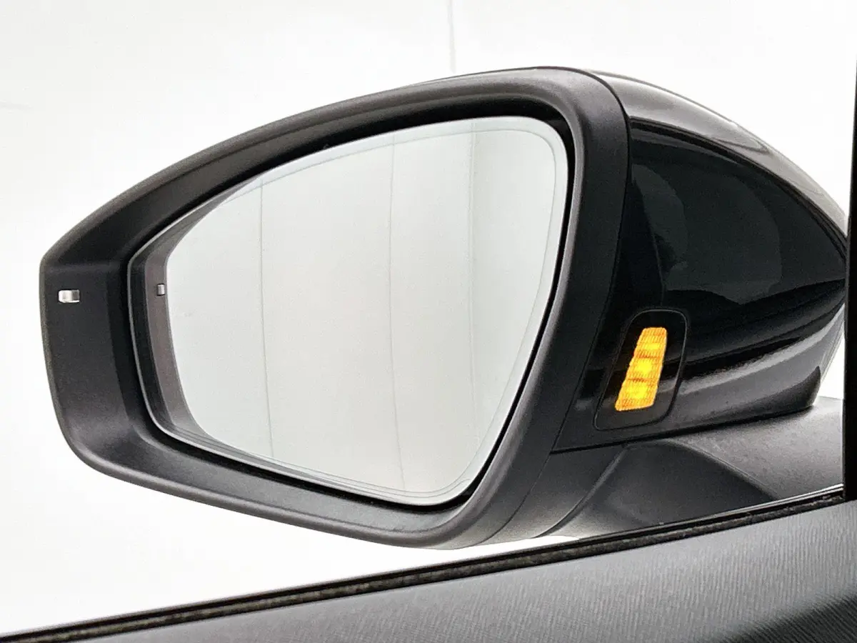 80 Origineel Nederlands | 92,1% SOH | Trekhaak | HEV | Cruise Control | Stoelverwarming | Stuurverwarming | Parkeersensoren Voor en Achter | Achteruitrijcamera | 360 Camera