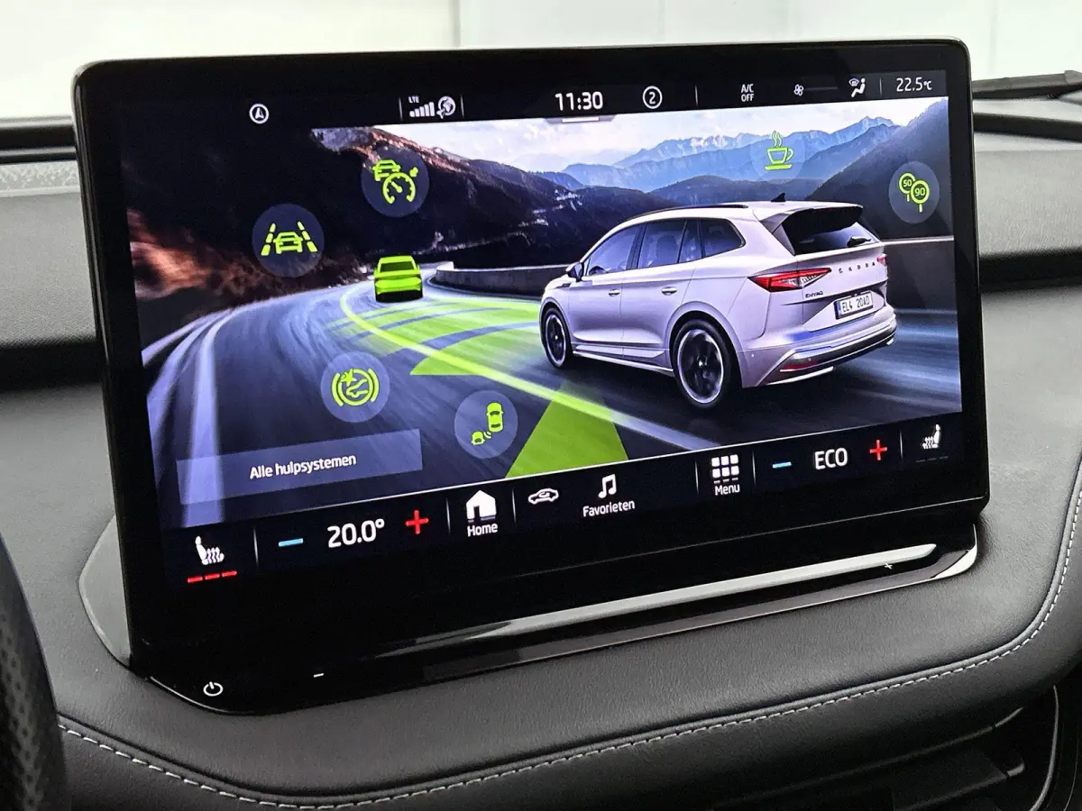 80 Origineel Nederlands | 92,1% SOH | Trekhaak | HEV | Cruise Control | Stoelverwarming | Stuurverwarming | Parkeersensoren Voor en Achter | Achteruitrijcamera | 360 Camera