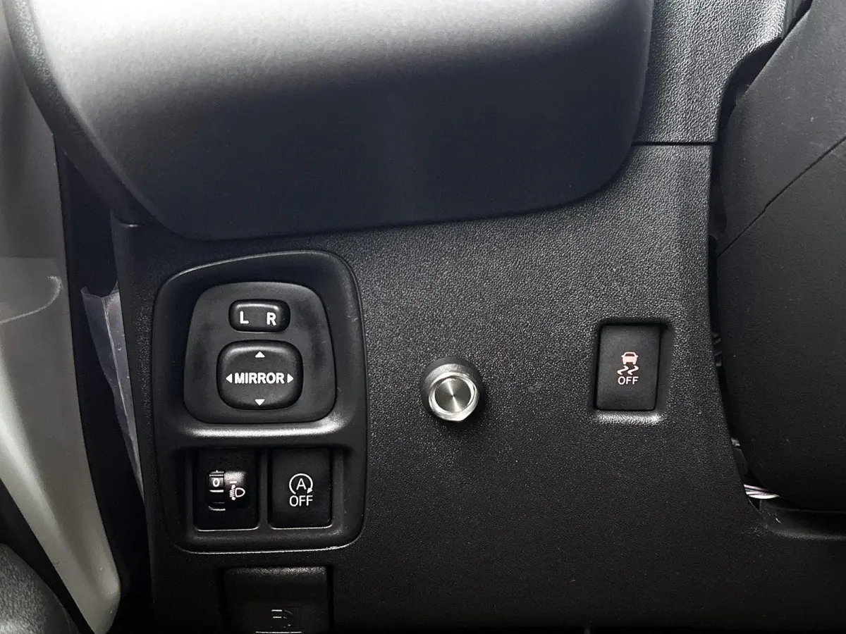 1.0 VVT-i x-play 1e Eigenaar | Origineel Nederlands | Achteruitrijcamera | Cruise Control