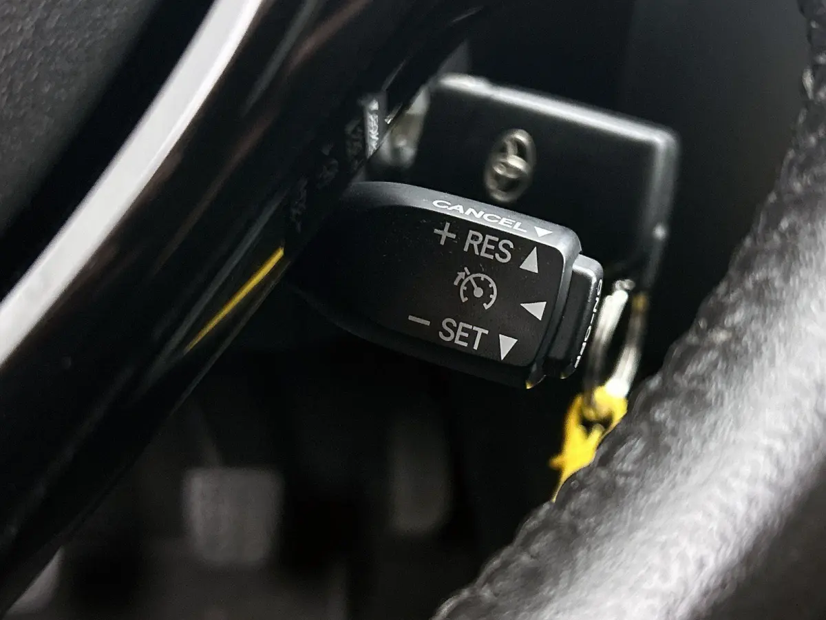 1.0 VVT-i x-play 1e Eigenaar | Origineel Nederlands | Achteruitrijcamera | Cruise Control