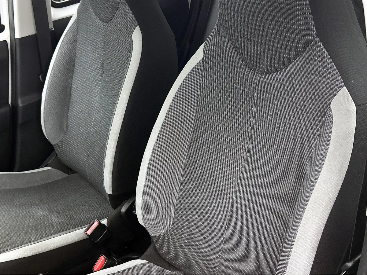 1.0 VVT-i x-play 1e Eigenaar | Origineel Nederlands | Achteruitrijcamera | Cruise Control