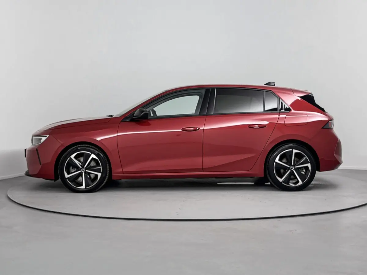 1.6 Hybrid Business Edition 1e Eigenaar | 89,5% SOH | Origineel Nederlands | MHEV | Stuur en Stoel Verwarming |