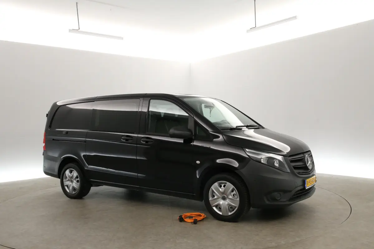 Lang 66 kWh | Snelladen | SOH 97% | Airco | Cruise | Camera | Carplay | 3 Zits | Navi | Parkeersens.