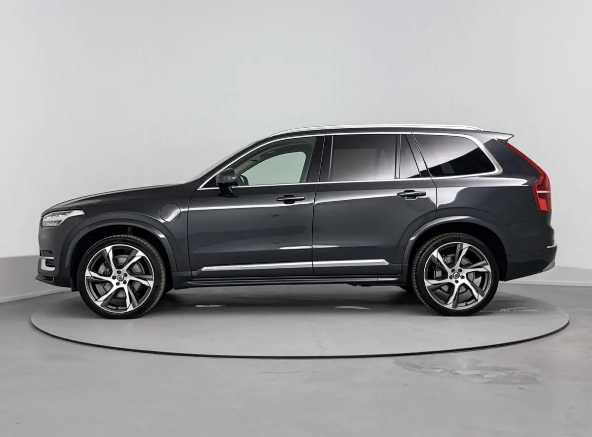 2.0 T8 Recharge AWD R-Design | PHEV | 85% SOH | 7 personen | Trekhaak | Lederen Bekleding | Dodehoekdetectie | Cruise Control | Head-Up Display | 360-Camera | Stoel- en Stuurverwarming
