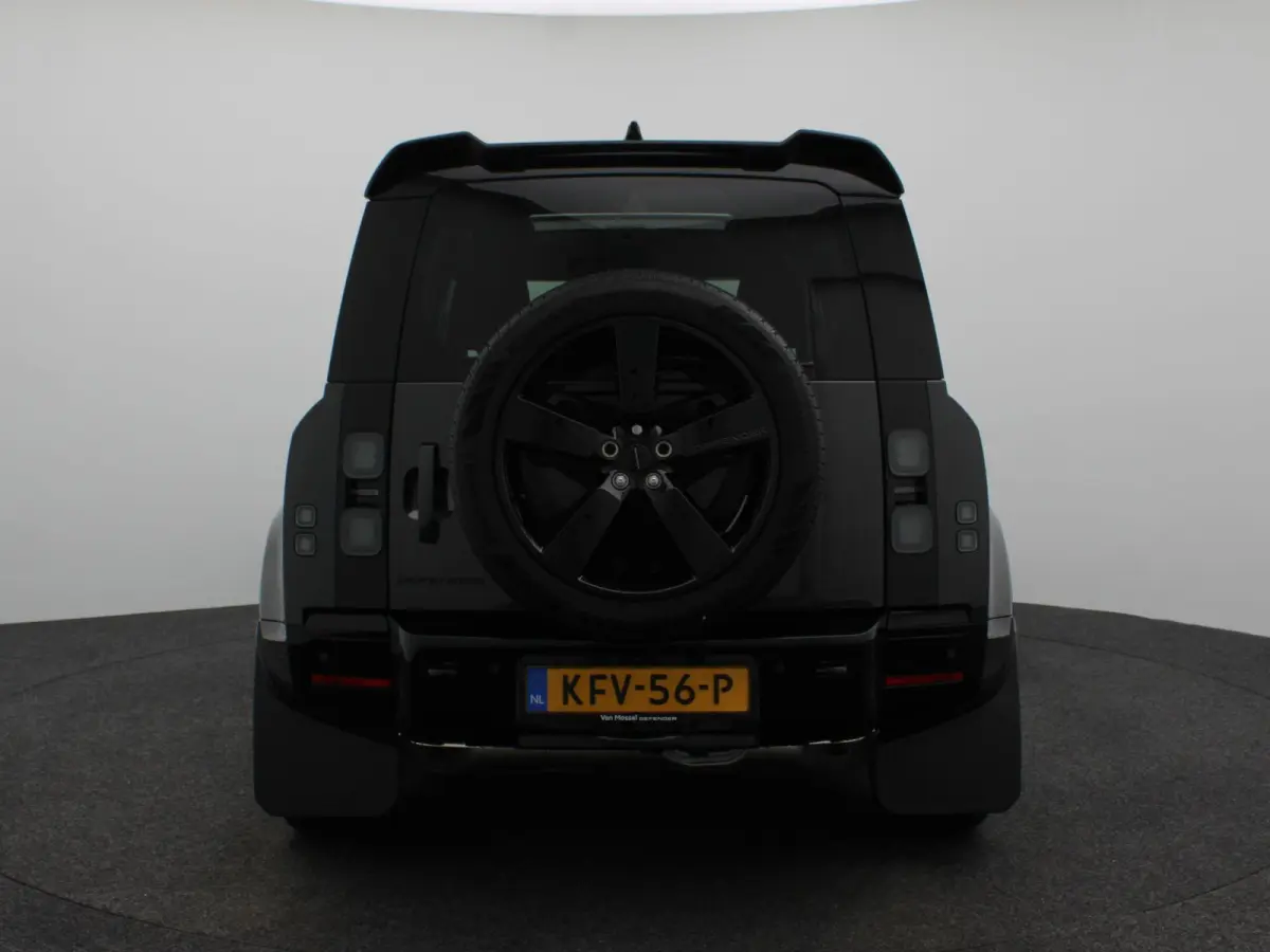 2.0 P300e 110 X-Dynamic HSE | 22'' | Urban spoiler | Meridian Surround |  Koelvak