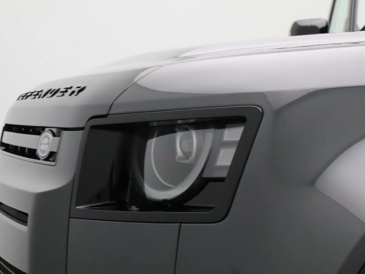 2.0 P300e 110 X-Dynamic HSE | 22'' | Urban spoiler | Meridian Surround |  Koelvak